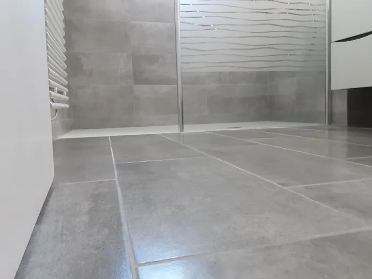 Réalisation d'une douche à fleur de sol, La Rochelle, Ekidoma