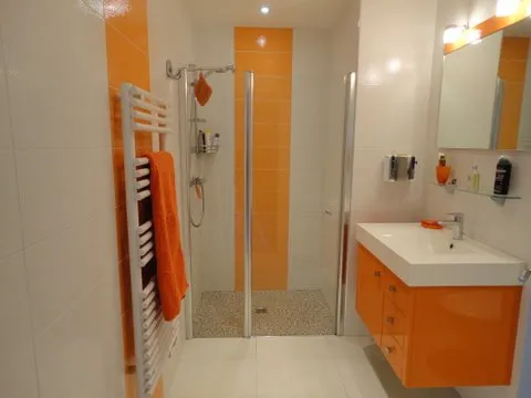 Osez la couleur pour votre Salle de Bains, La Rochelle, Ekidoma
