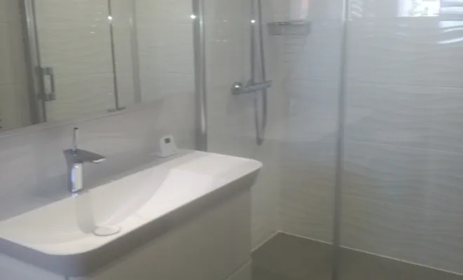 Salle de Bains à Saint Laurent de la prée, Ekidoma